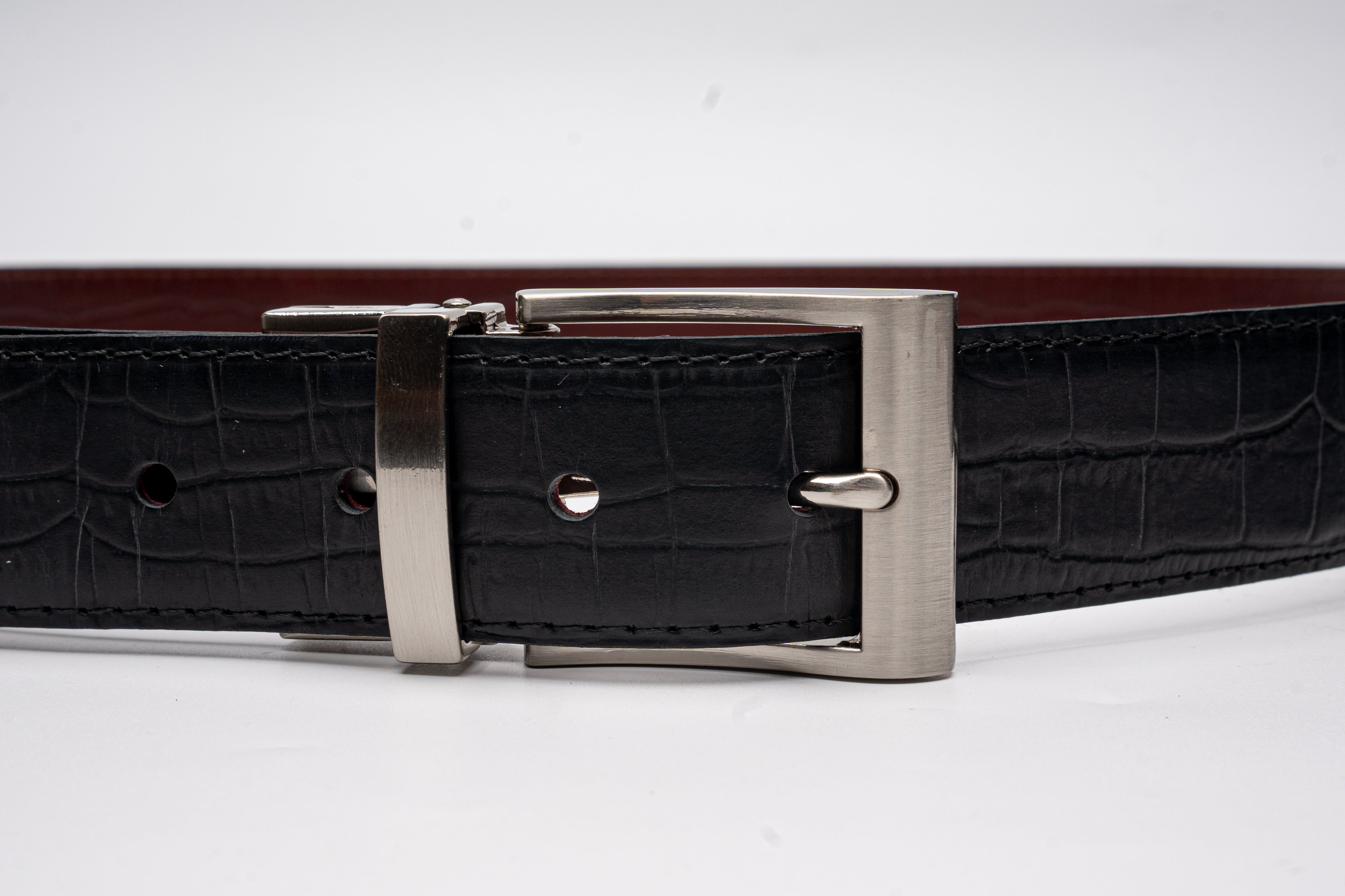 Reversible Crocodile-Embossed Leather Belt – Black & Brown
